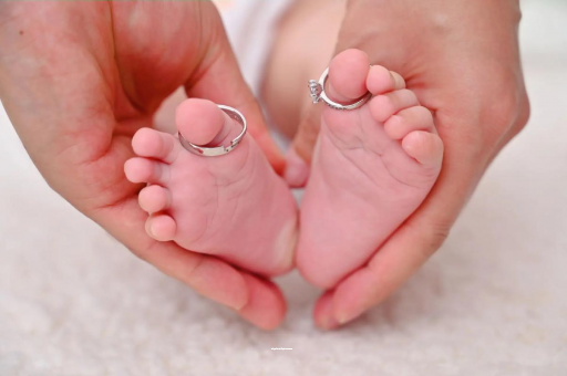 石河子孕妇两个月肚子疼